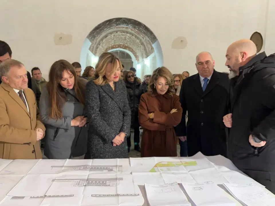 La ministra de Educaci&oacute;n, Pilar Alegr&iacute;a, visita el Monasterio de Veruela, junto a la presidenta de Paradores, Raquel S&aacute;nchez. - EUROPA PRESS