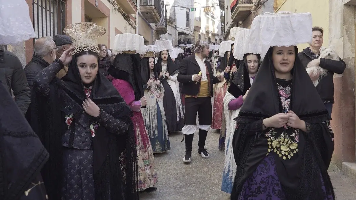 Procesi&oacute;n de las panbenditeras, en Escatr&oacute;n, con motivo de Santa &Aacute;gueda. / DPZ