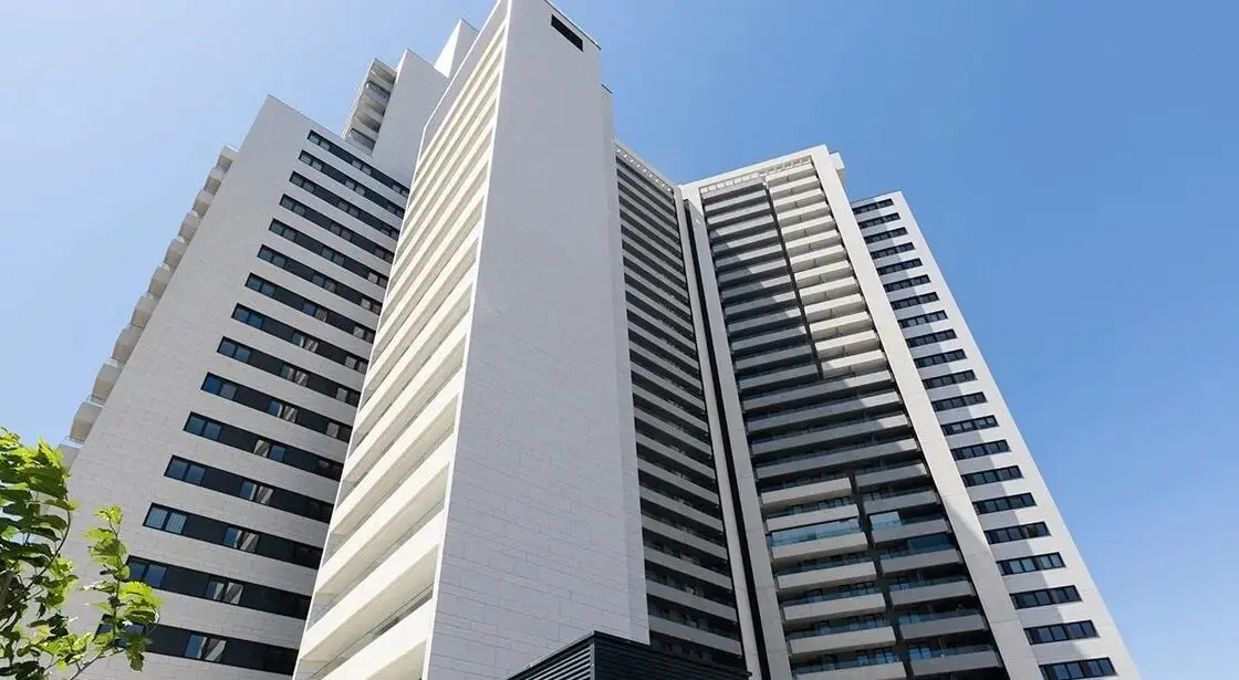 Torre Zaragoza es el edificio residencial m&aacute;s alto de Zaragoza / HA