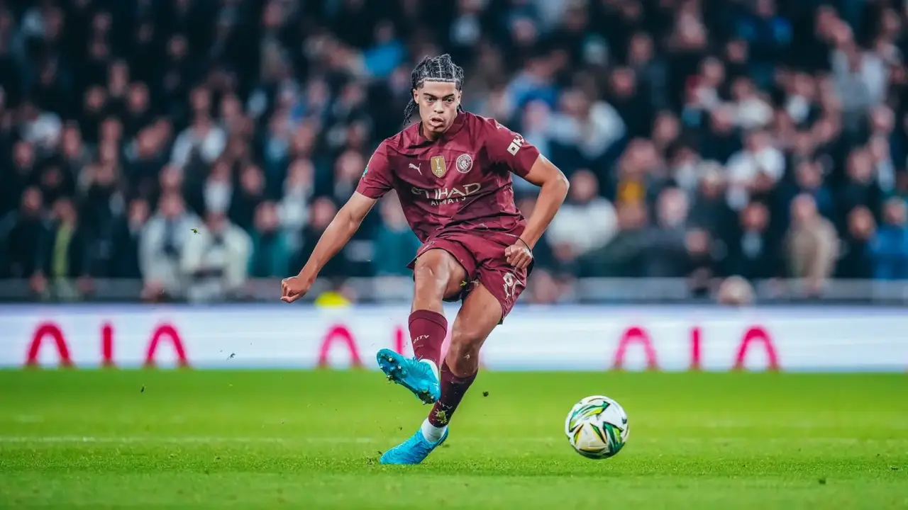 Jahmai Simpson-Pusey / MANCHESTER CITY