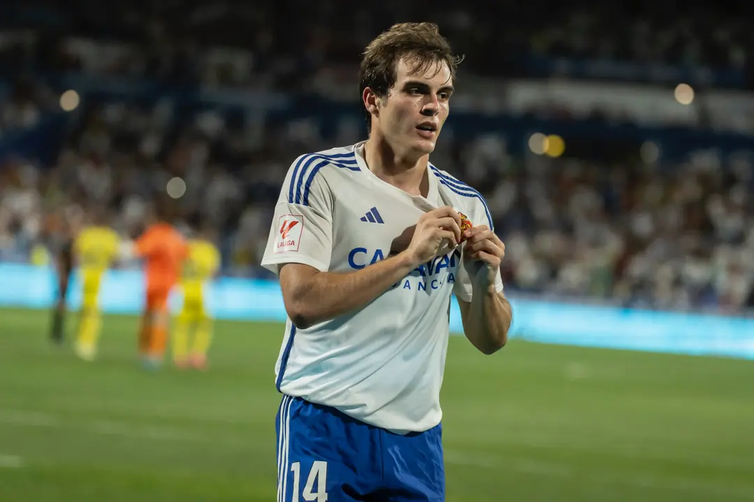 Francho Serrano con el Real Zaragoza / MARCOS CEBRI&Aacute;N