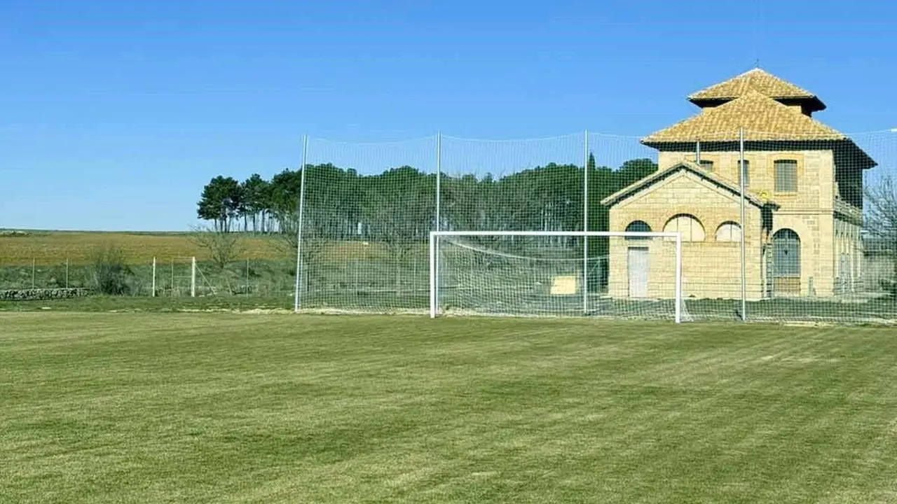 Instalaciones del Complejo Deportivo La Estaci&oacute;n / AYUNTAMIENTO DE PERALES DE ALFAMBRA