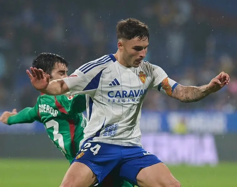 Llu&iacute;s L&oacute;pez con el Real Zaragoza / REAL ZARAGOZA