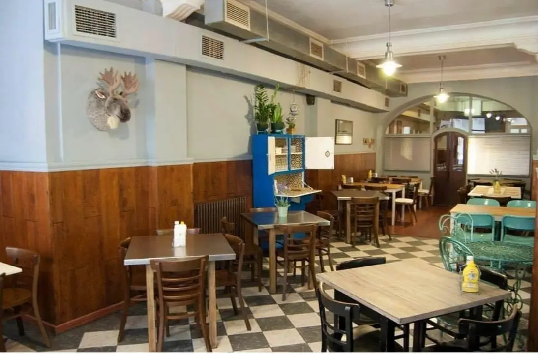 Este local abri&oacute; sus puertas en los a&ntilde;os 20 del siglo pasado / Hero&iacute;smo Hamburgueser&iacute;a