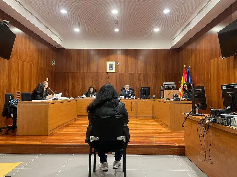 Imagen de la acusada durante la vista en la Audiencia 
Provincial de Zaragoza/H.A.