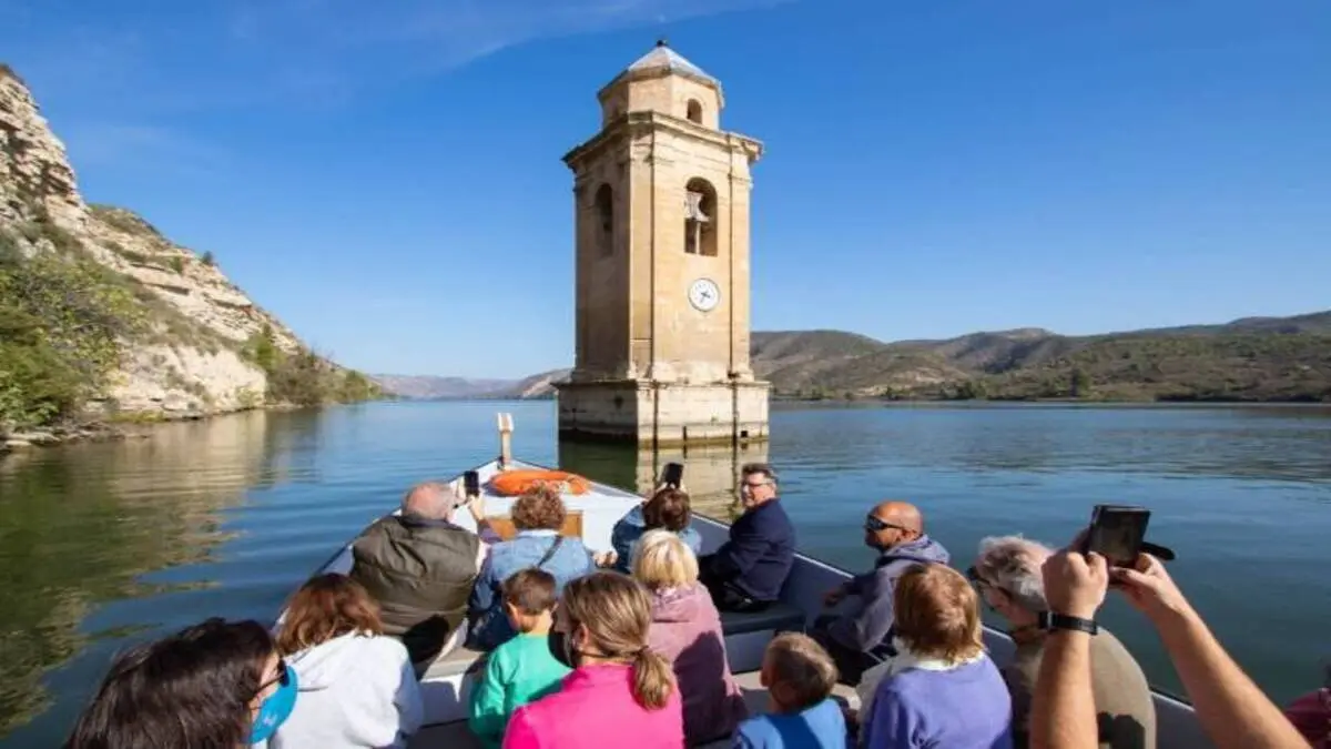 El pueblo de Zaragoza que qued&oacute; sumergido bajo un embalse y hoy es un destino &uacute;nico