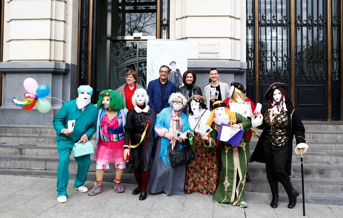 Las mascarutas de &Eacute;pila en el centro de Zaragoza. / DPZ