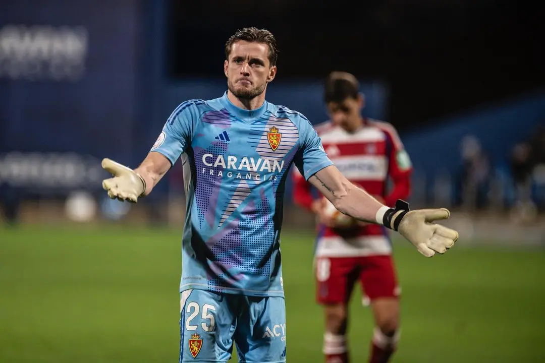 Joan Femen&iacute;as con el Real Zaragoza / Marcos Cebri&aacute;n