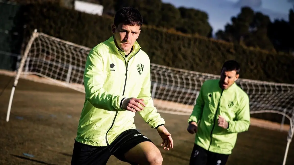 Iker Kortajarena durante un entrenamiento / SD HUESCA