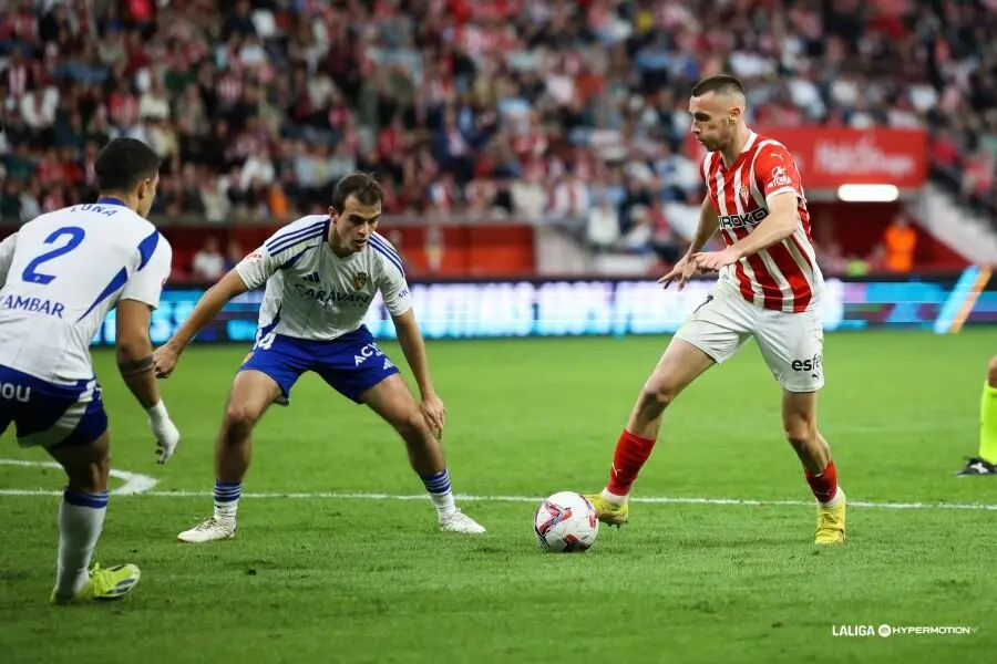 Dubasin ante Francho y Luna / LALIGA