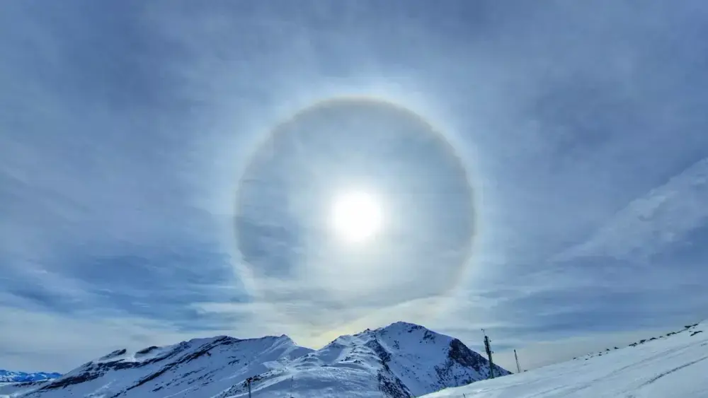 Halo Solar en Cerler ./ Pedro Camarero - El Diario de Huesca