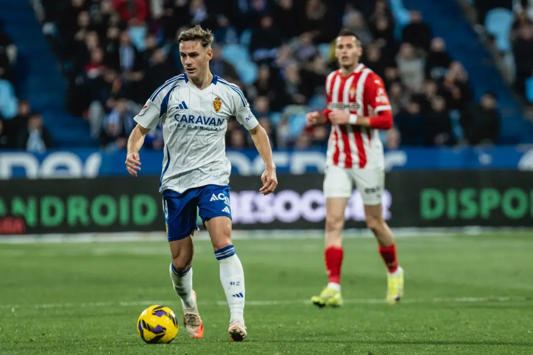 Dani G&oacute;mez con el Real Zaragoza / MARCOS CEBRI&Aacute;N