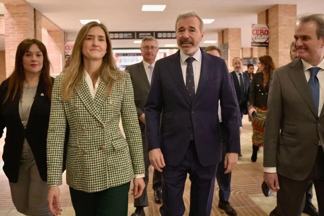 La ministra de Transici&oacute;n Ecol&oacute;gica, Sara Aagesen, y el presidente del Gobierno de Arag&oacute;n, Jorge Azc&oacute;n
