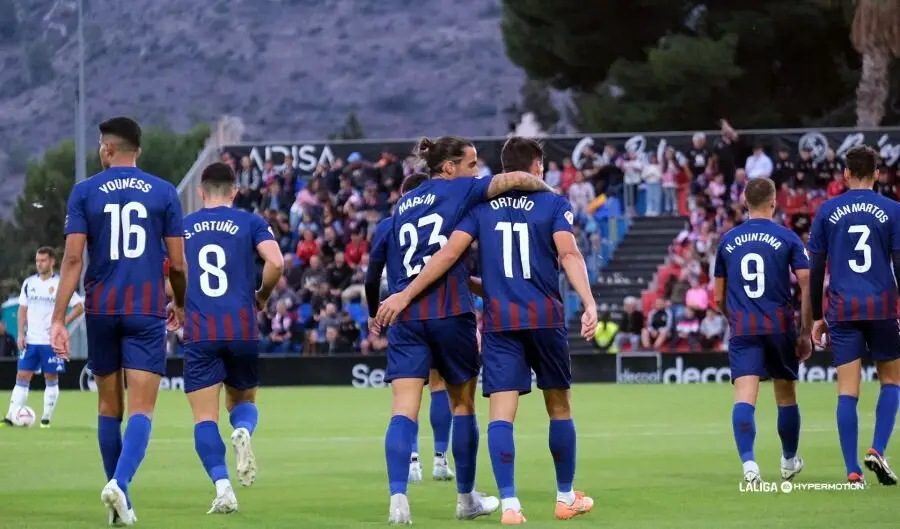 Celebraci&oacute;n del Eldense ante el Real Zaragoza / LaLiga