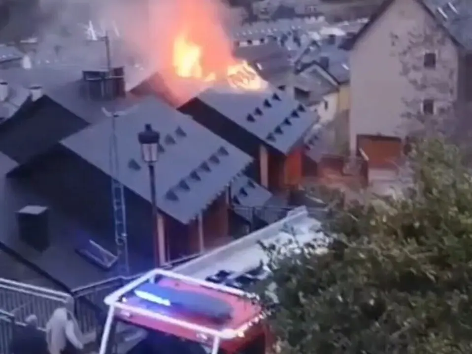 Un incendio en una vivienda da el susto en Panticosa: no hay da&ntilde;os personales ./ H.A