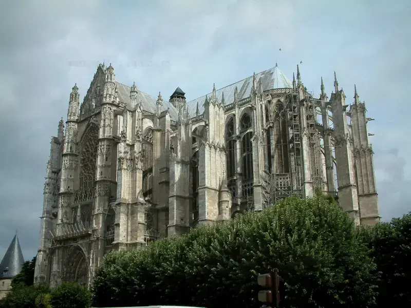 Catedral de Saint-Pierre / France Voyage
