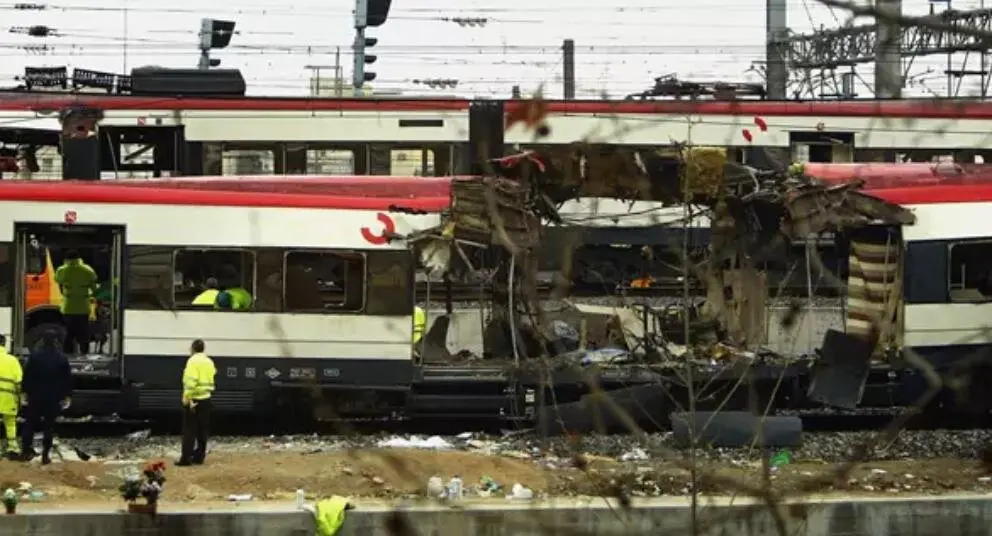 Imagen del atentado en los trenes de cercan&iacute;as de Madrid el 11 de marzo de 2004 /EP