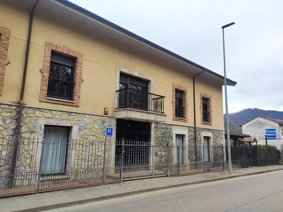 Edificio del restaurante de las exmonjas de Belorado en Arriondas (Parres) / EP