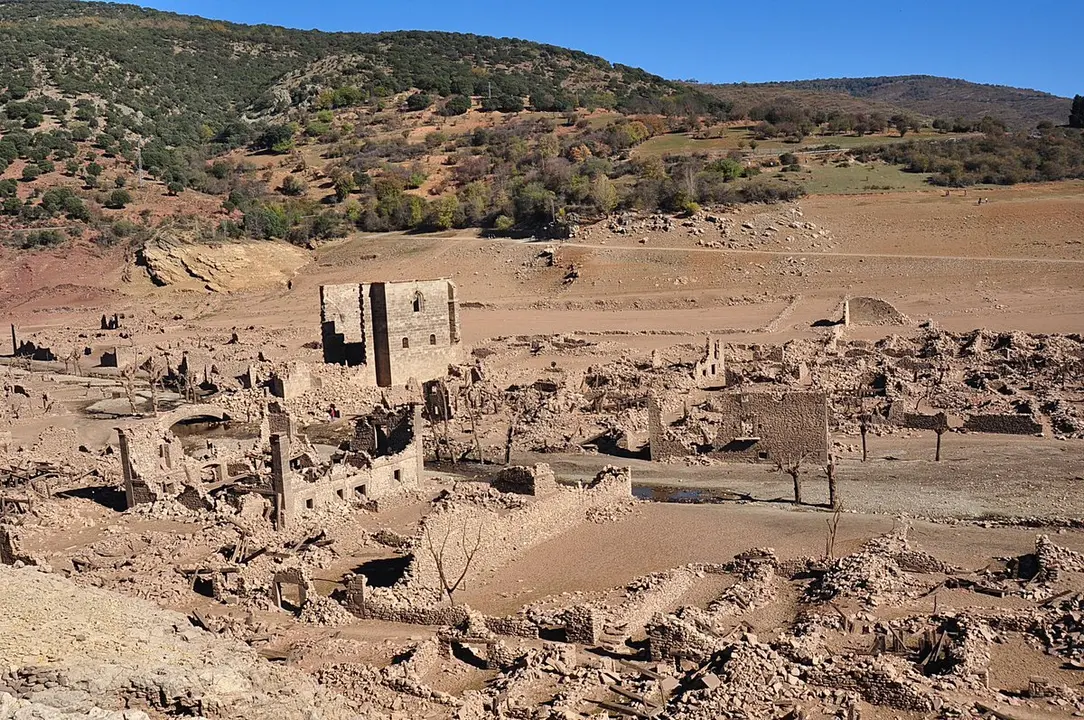 El pueblo a un paso de Arag&oacute;n que emerge de las profudidades en tiempo de sequ&iacute;a