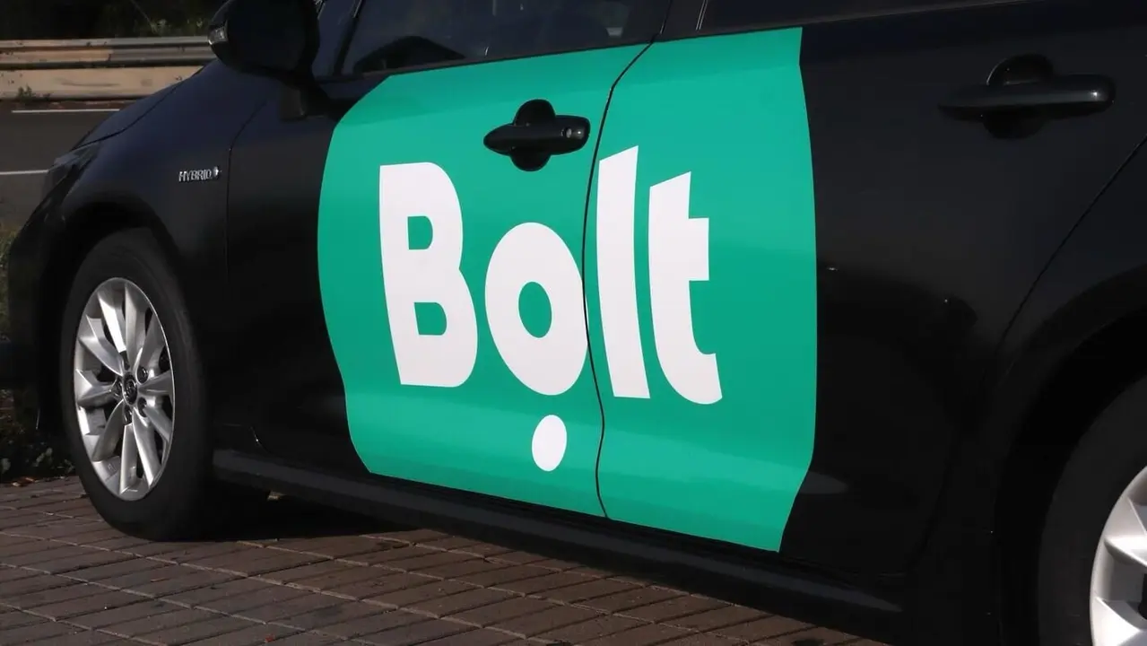 Llega Bolt a Zaragoza y los taxis anuncian huelga diaria