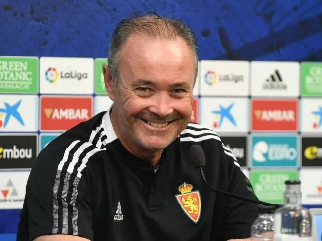 Juan Ignacio Mart&iacute;nez en rueda de prensa / Real Zaragoza