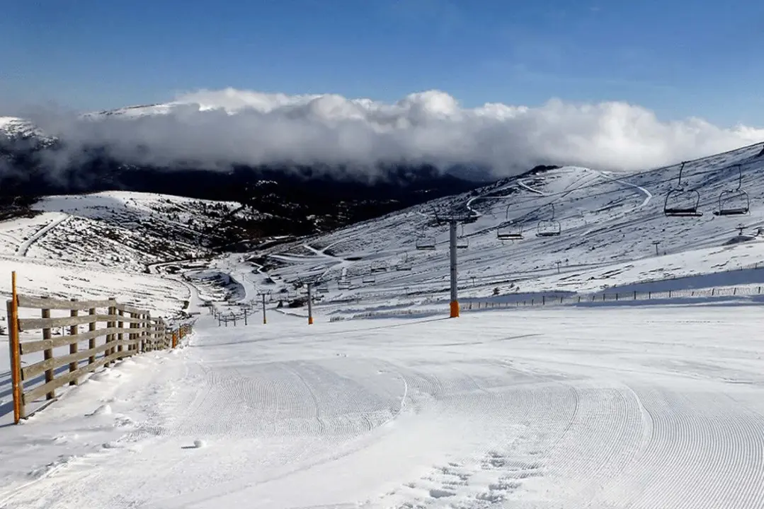 Ni Formigal ni Cerler: la estaci&oacute;n de esqu&iacute; con m&aacute;s nieve