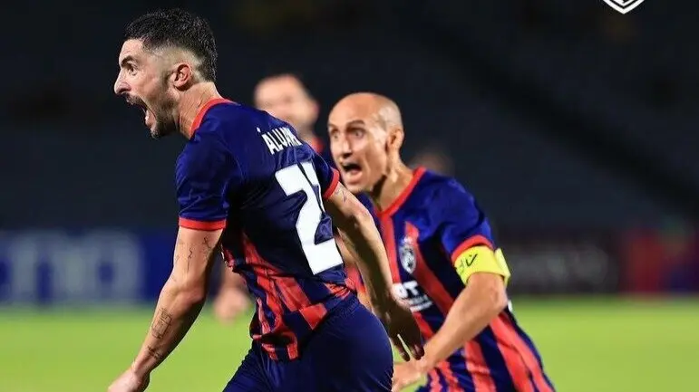 &Aacute;lvaro Gonz&aacute;lez y Natxo Insa en la AFC Champions / Johor DT
