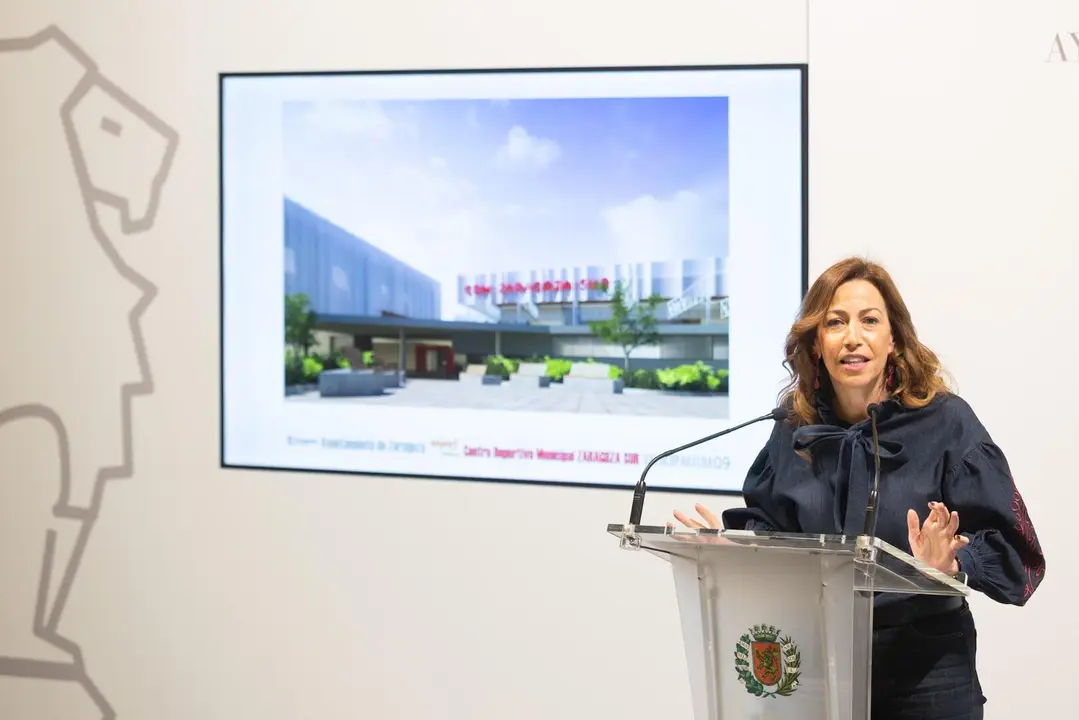 La alcaldesa Natalia Chueca anuncia la adjudicaci&oacute;n del CDM Sur. AZ