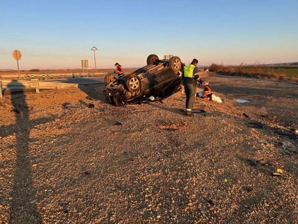 Grave accidente en Teruel: un hombre da vueltas de campana con su coche