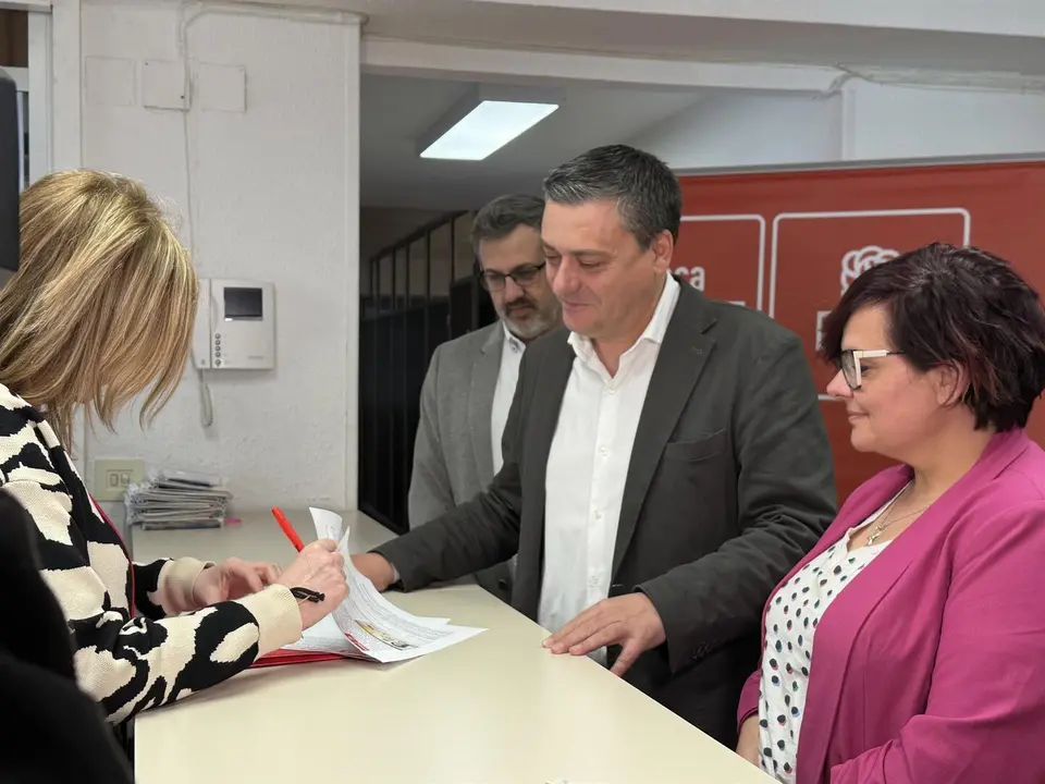 Fernando Sab&eacute;s, secretario general del PSOE de Huesca