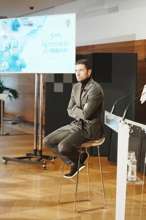 PRESENTACI&Oacute;N DE GABI / &Aacute;LVARO CALVO