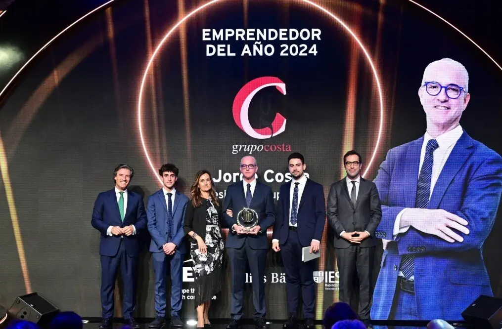 Jorge Costa, Premio al Emprendedor del A&ntilde;o EY 2024, en la entrega de galardones. / EY