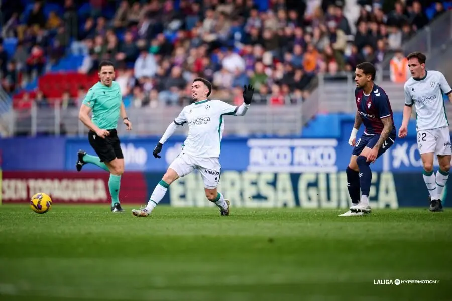 Joaqu&iacute;n Mu&ntilde;oz durante el SD Eibar-SD Huesca / LaLiga
