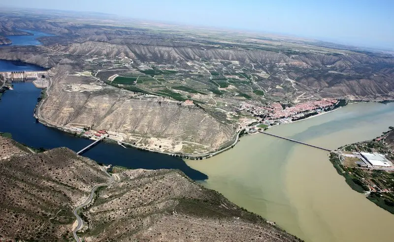 Vista a&eacute;rea del Aiguabarreig, en Mequinenza. / Museos de Mequinenza