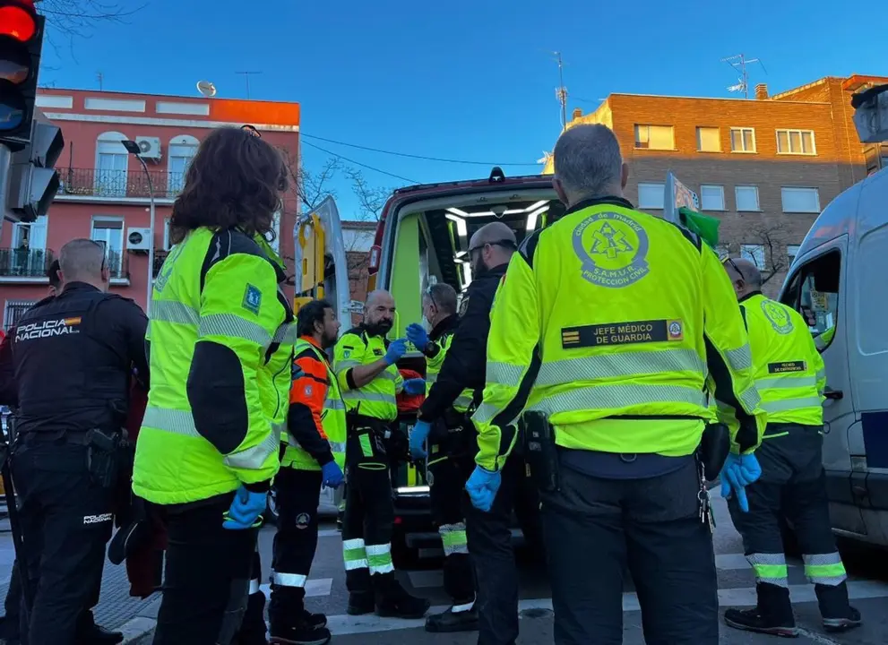 En estado grave un joven de 27 a&ntilde;os con heridas por arma blanca en el cuello en Puente de Vallecas - EMERGENCIAS MADRID
