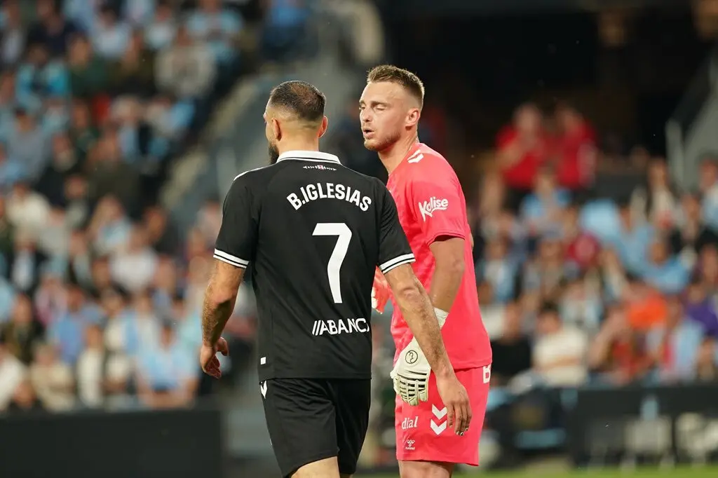 Borja Iglesias y Cillessen durante el encuentro / Celta de Vigo