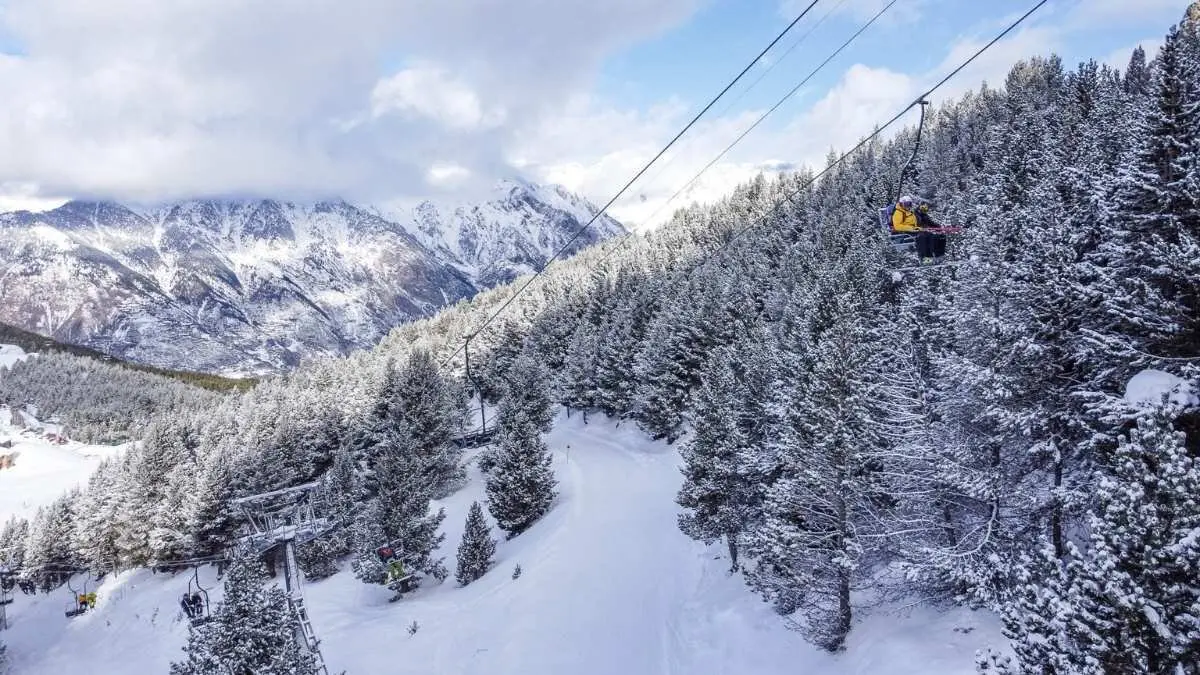 Fin de la temporada de esqu&iacute; en el Pirineo  Aramon