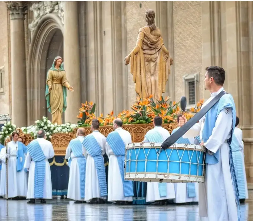 Procesi&oacute;n de Cristo Resucitado el domingo de resurrecci&oacute;n
