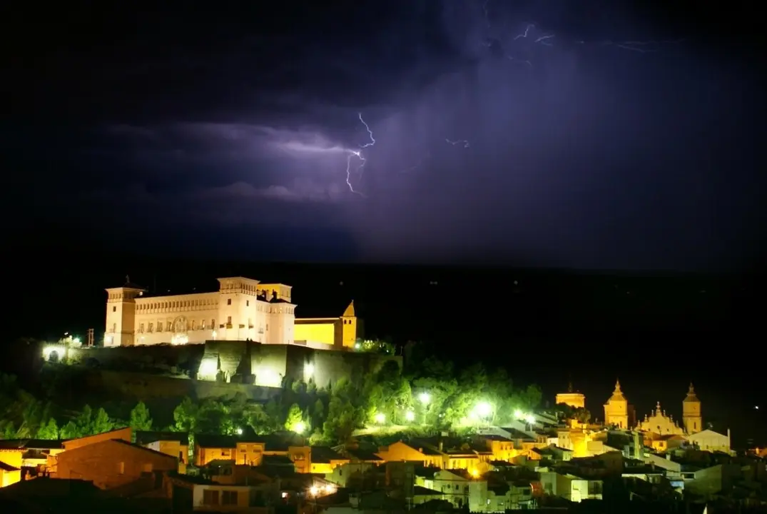 El pueblo de Teruel que tiene pasadizos bajo tierra y un imponente castillo
