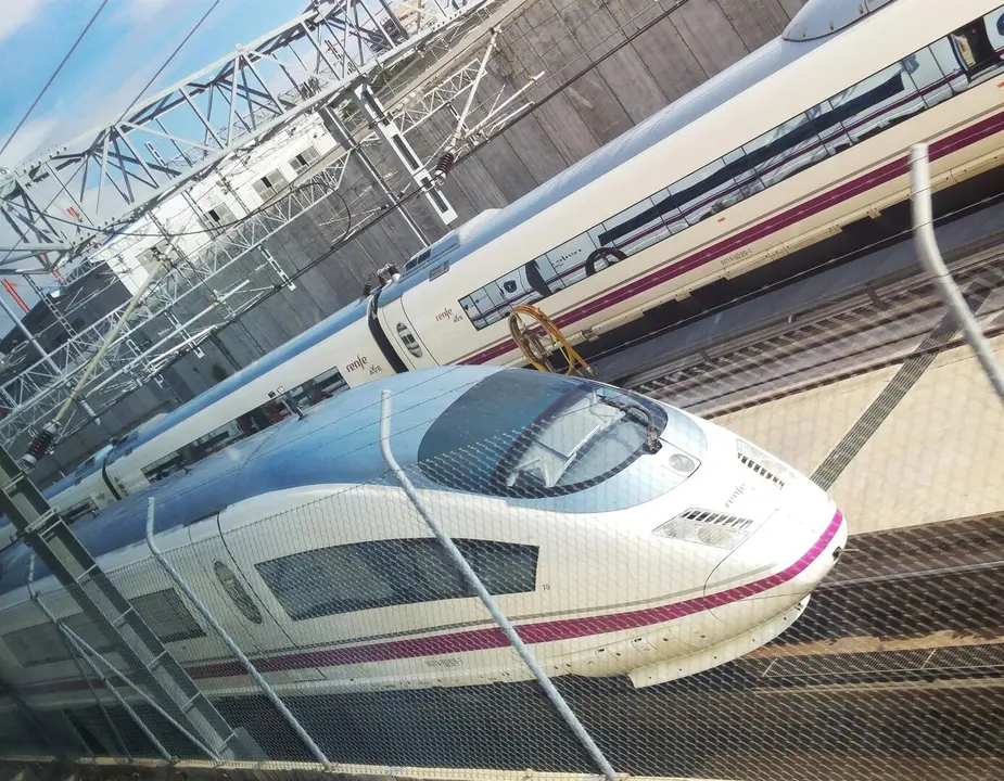 AVE, tren, v&iacute;as, transporte, alta velocidad, viajar, estaci&oacute;n /EP