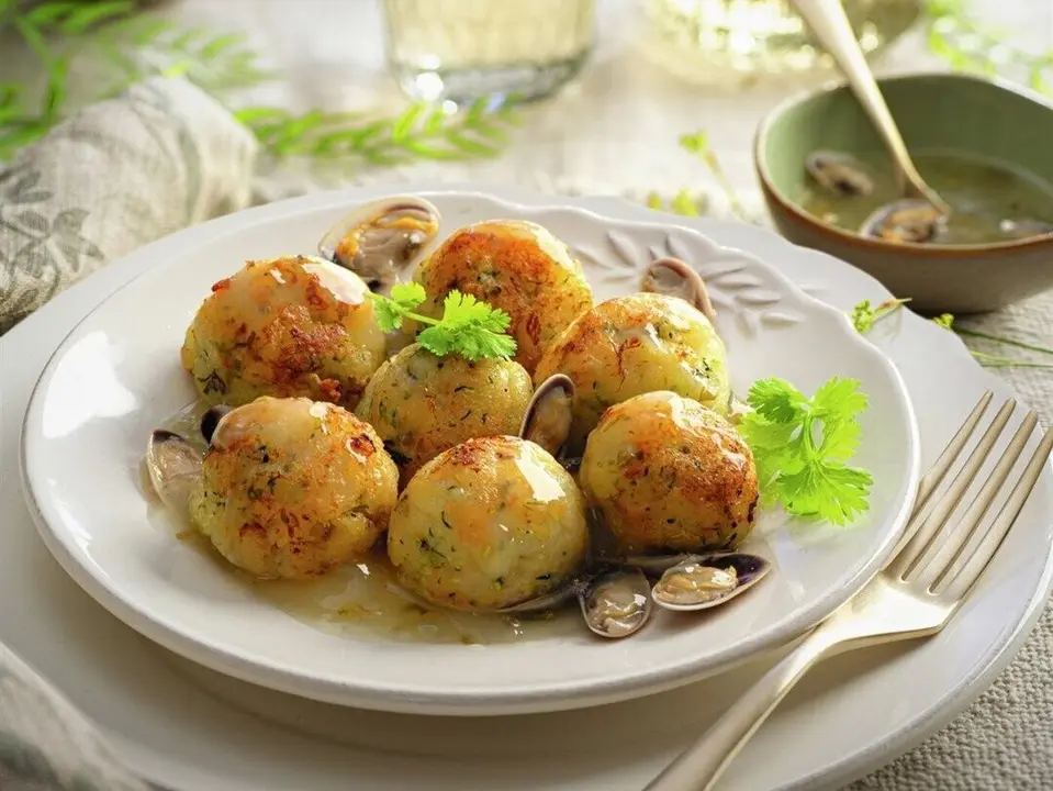 Alb&oacute;ndigas de bacalao