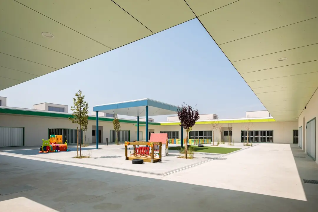 Exterior del colegio Valdespartera III de Zaragoza.