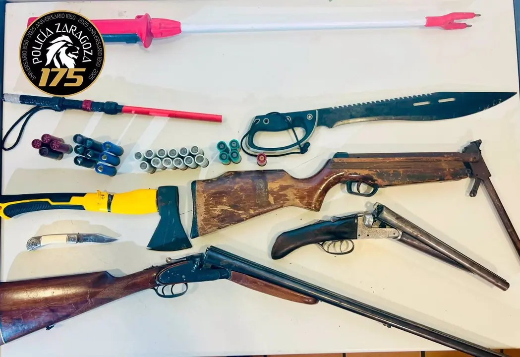 Material encotrado en el domicilio del detenido - POLIC&Iacute;A LOCAL