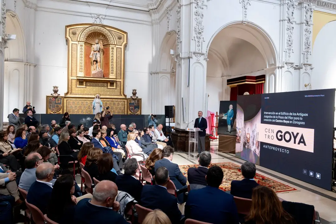 El presidente de Arag&oacute;n, Jorge Azc&oacute;n, presenta el Centro de Goya