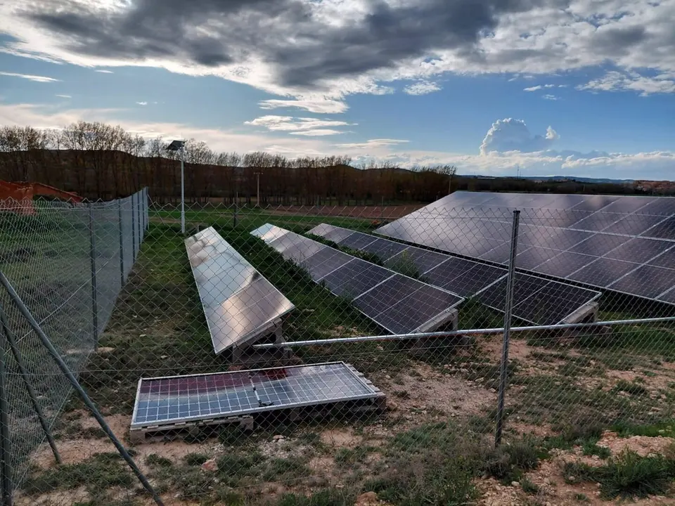 Placas solares en Pozuel de Ariza (Zaragoza) - IU