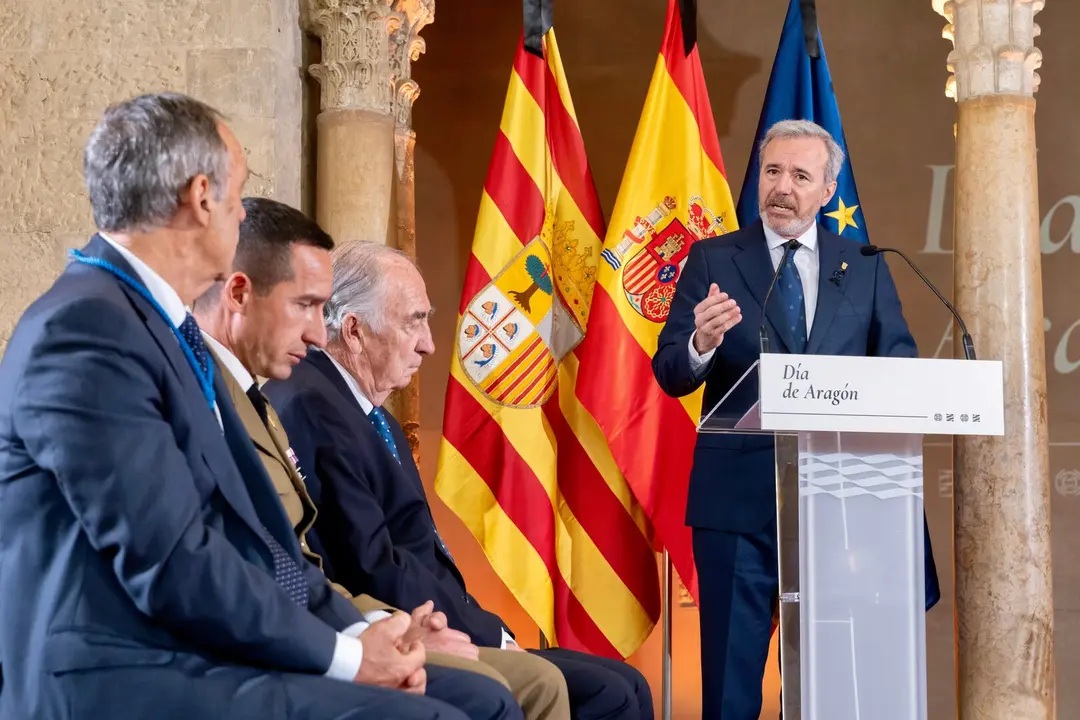 El presidente de Arag&oacute;n, Jorge Azc&oacute;n, en la Aljafer&iacute;a