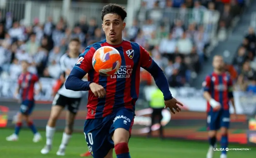 Ignasi Vilarrasa durante un partido con la SD Huesca / LaLiga
