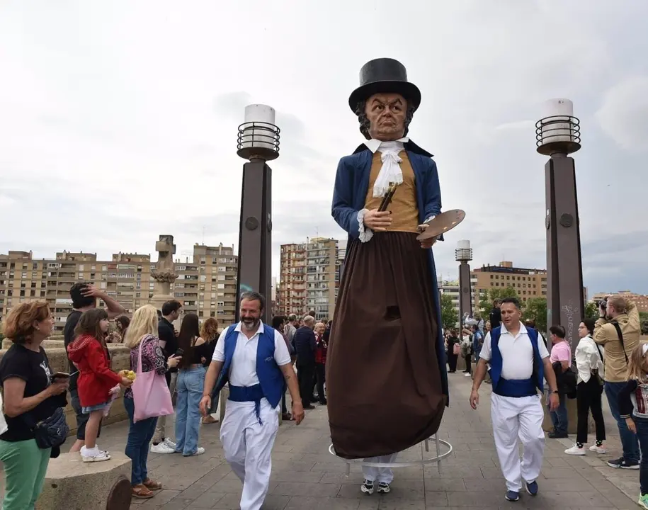Desfile de las Fiestas Goyescas de Zaragoza en la pasada edici&oacute;n. / EP