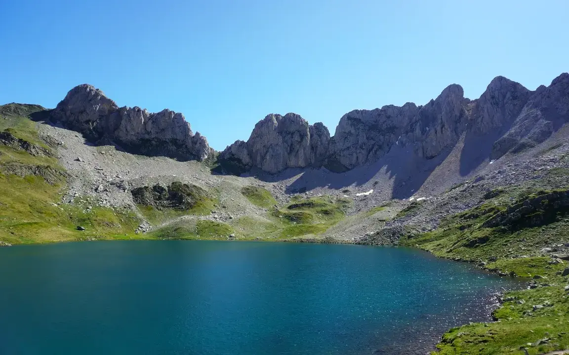 Ni la Cola de Caballo ni las pasarelas: la ruta '5 estrellas' del Pirineo