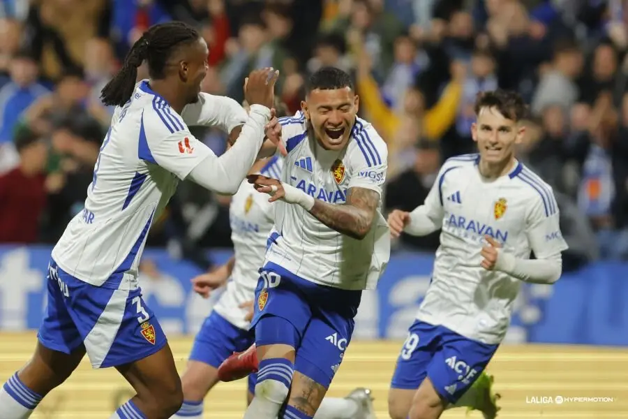 Celebraci&oacute;n del gol de Arriaga en un c&oacute;rner ante el Huesca / LaLiga